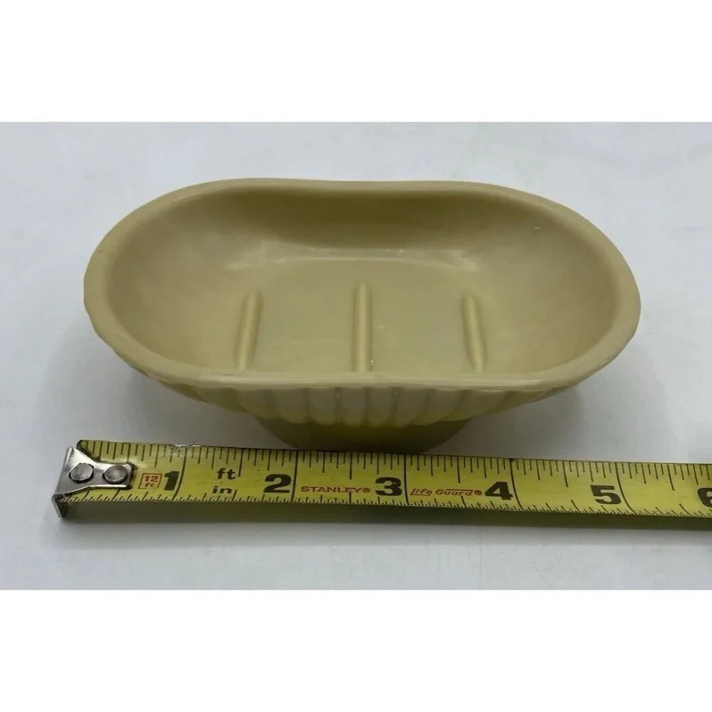 Vintage Plastic Soap Dish Footed Brasscraft Made in USA Tan Beige Retro